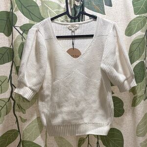 White V-Neck Knit Short Sleeve Sweater